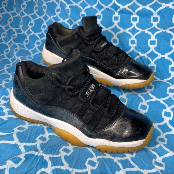 Nike Women’s size 8 Air Jordan 11 low Barons Retro OG gum wmns sneakers black 8w - Picture 1 of 11